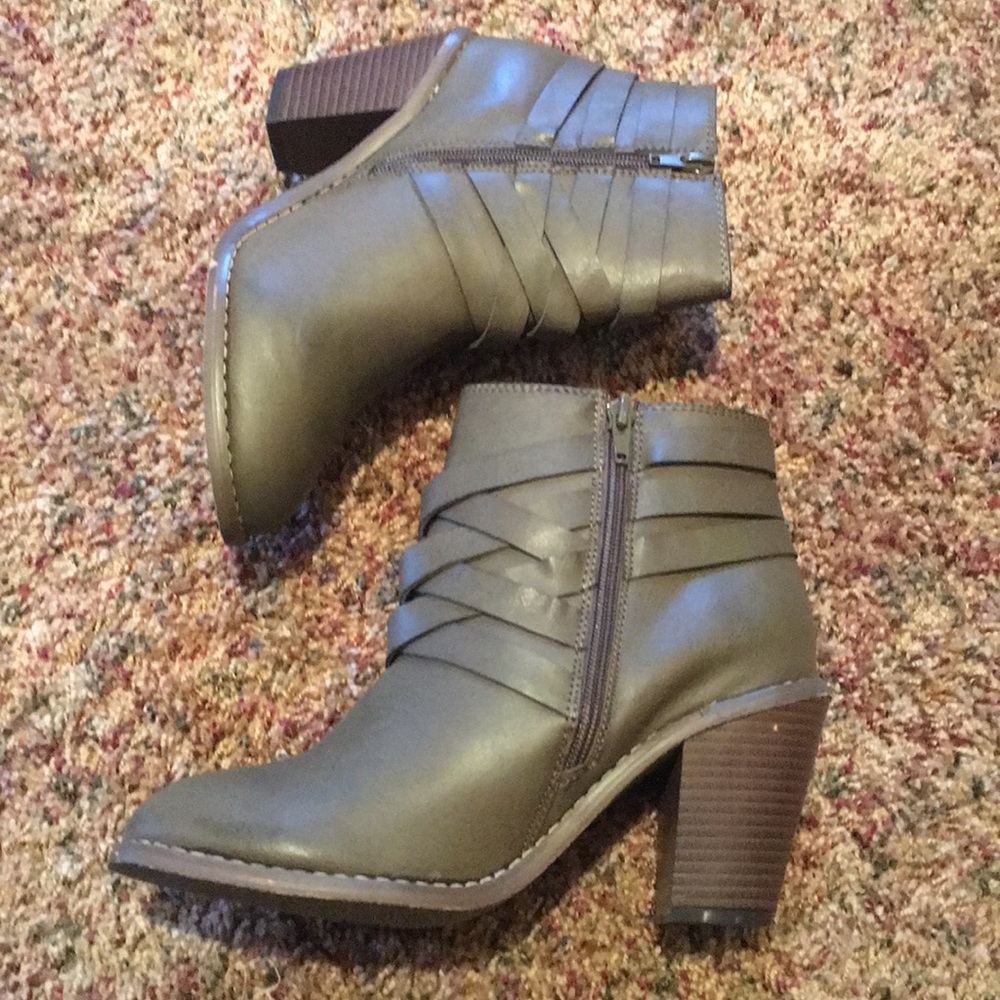 JC BOOTIES - Picture 3 of 8